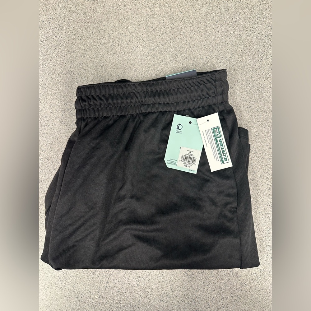NWT Women’s DSG Pure Black Mid Rise Shorts